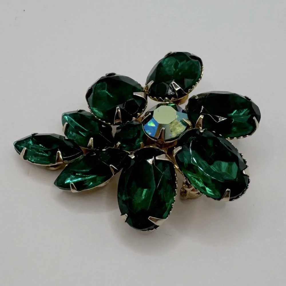 VINTAGE Green Crystal Floral Brooch